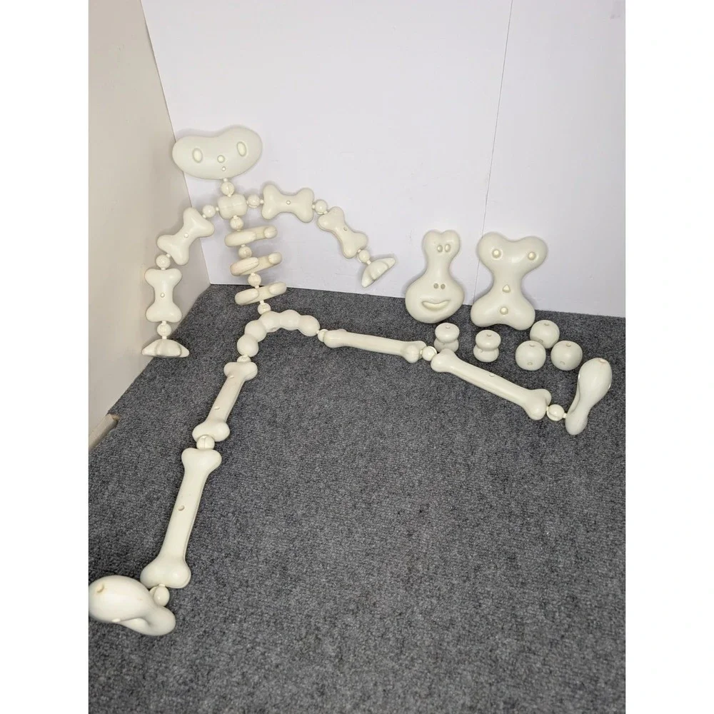 42 Piece Curious Bonz Bones a building bone-anza! 1998 Building Skeleton Incomp.